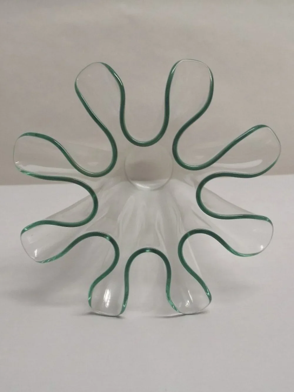VINTAGE Clear Handkerchief Ruffle Glass Vase with Green Trim - NO chips/cracks
